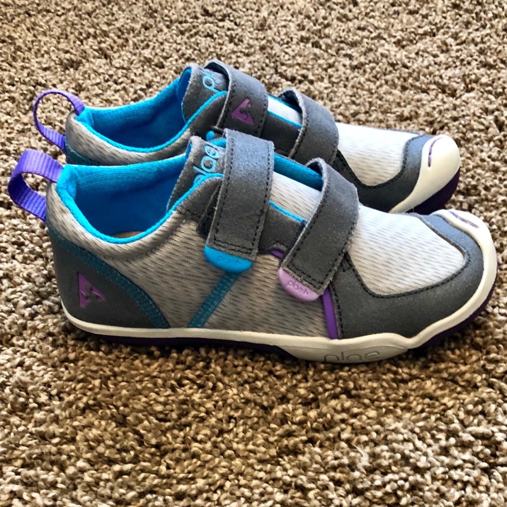 Like new Plae shoes!